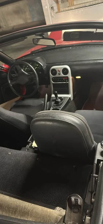 1990 Mazda NA MX-5 Miata - Image 9 of 17