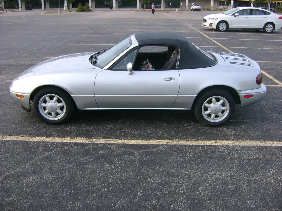 1990 Mazda NA MX-5 Miata - Image 8 of 14