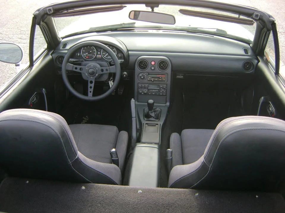 1990 Mazda NA MX-5 Miata - Image 14 of 14