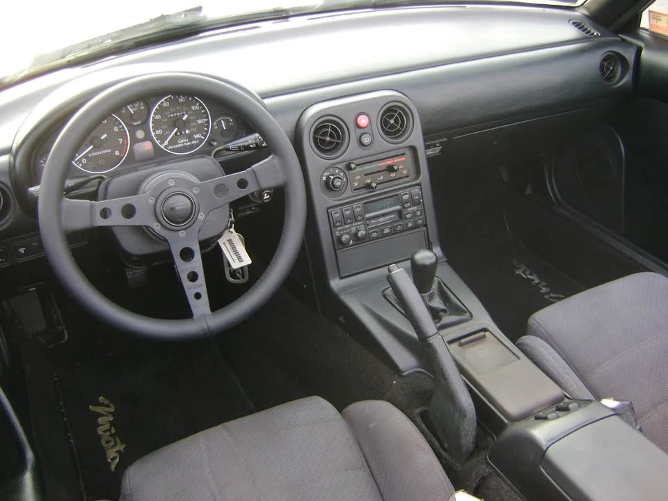 1990 Mazda NA MX-5 Miata - Image 9 of 14