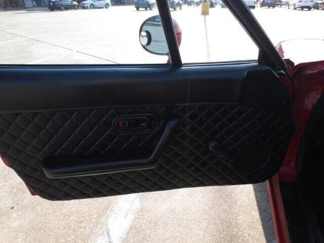 1990 Mazda NA MX-5 Miata - Image 5 of 12