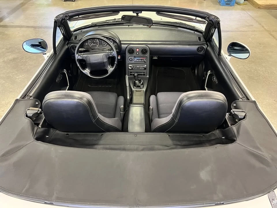 1990 Mazda NA MX-5 Miata - Image 11 of 20