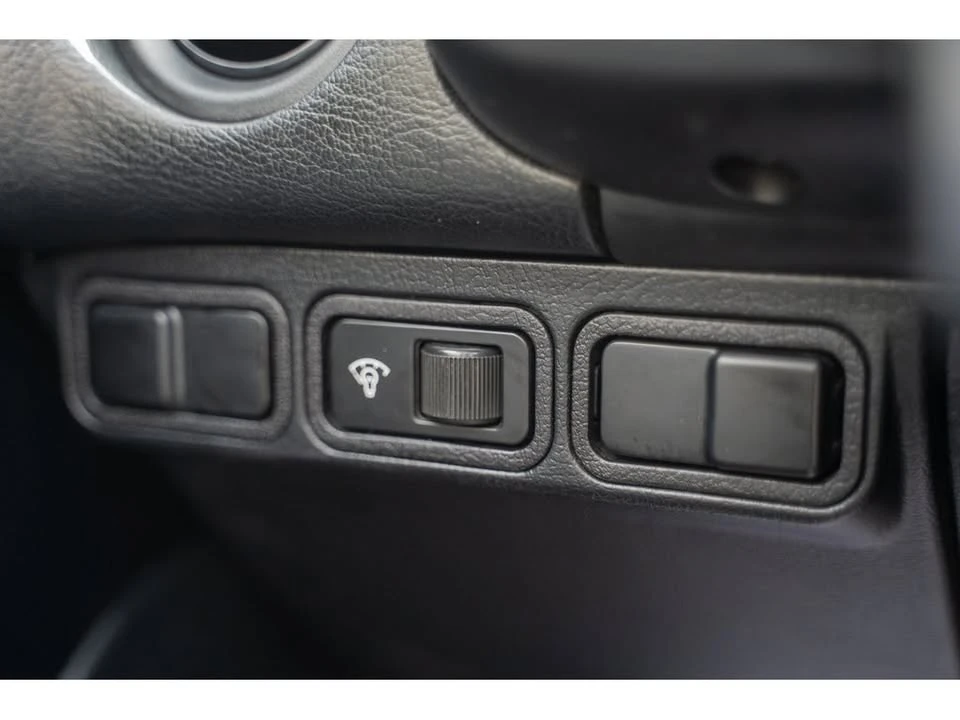 1990 Mazda NA MX-5 Miata - Image 14 of 18