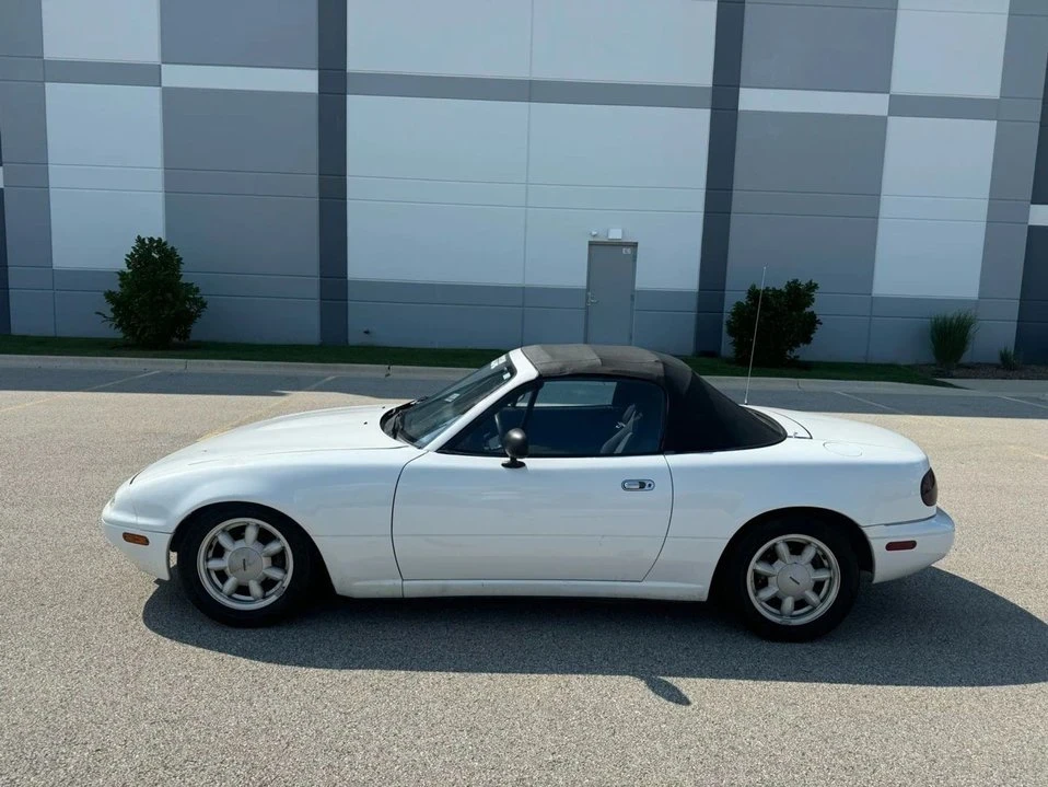1990 Mazda NA MX-5 Miata - Image 8 of 18