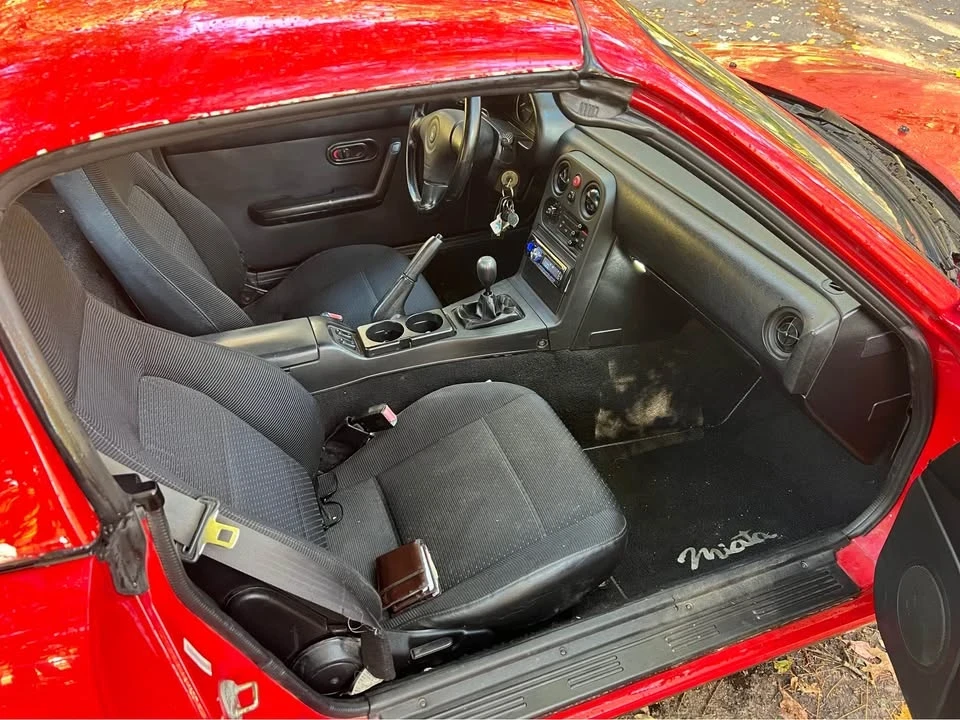 1990 Mazda NA MX-5 Miata - Image 11 of 12