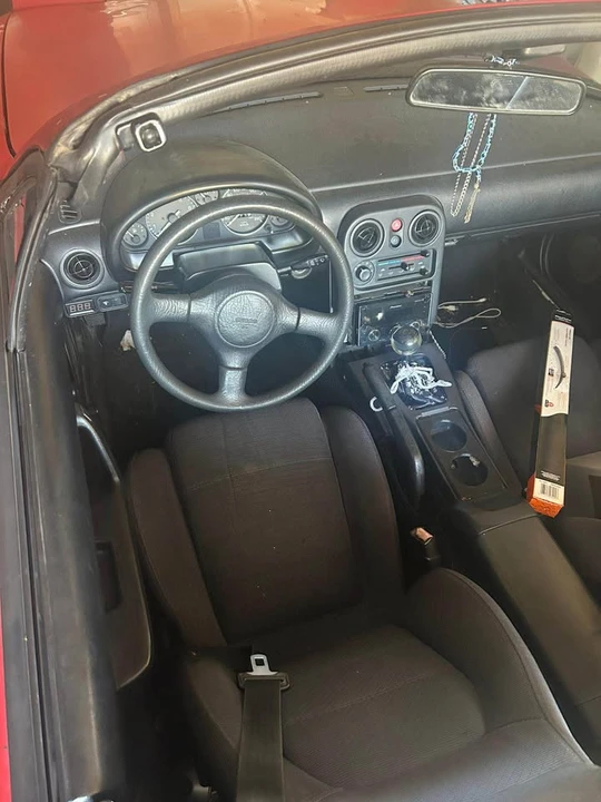 1990 Mazda NA MX-5 Miata - Image 5 of 9