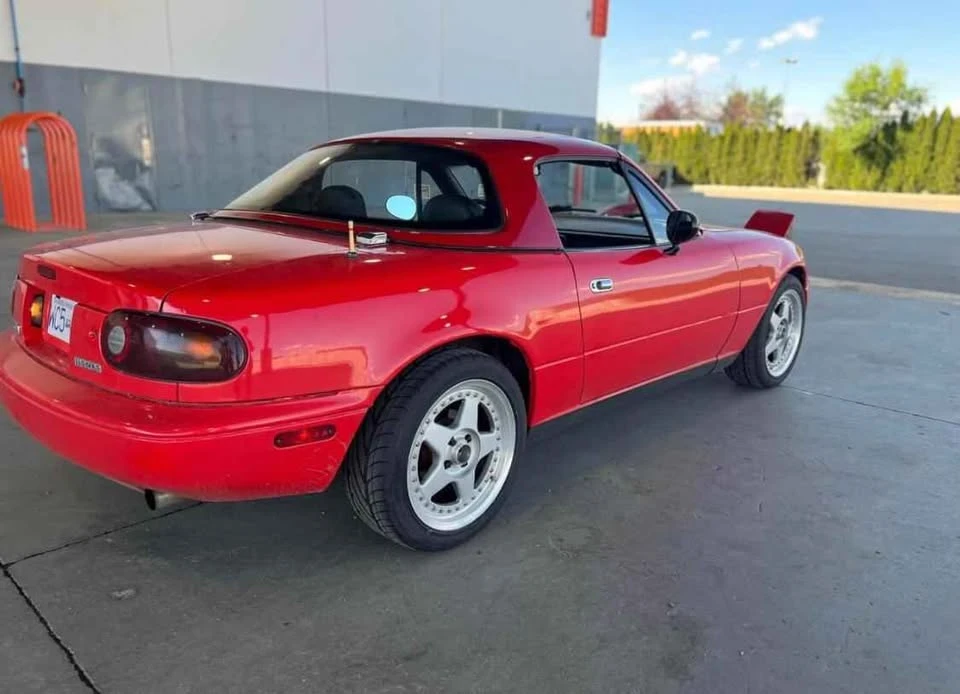 1990 Mazda NA MX-5 Miata - Image 8 of 9