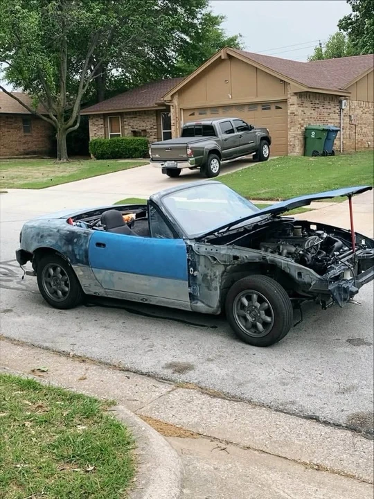1990 Mazda NA MX-5 Miata - Image 2 of 3