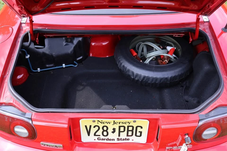 1990 Mazda NA MX-5 Miata - Image 10 of 14