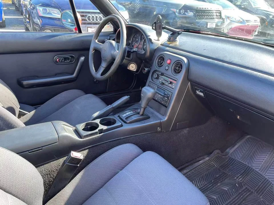 1990 Mazda NA MX-5 Miata - Image 15 of 16