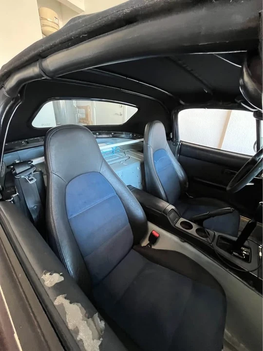 1990 Mazda NA MX-5 Miata - Image 14 of 17