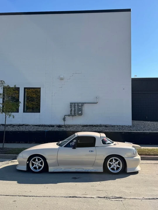 1990 Mazda NA MX-5 Miata - Image 7 of 9