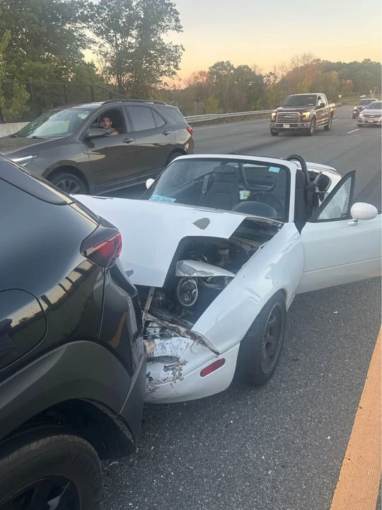 1990 Mazda NA MX-5 Miata - Image 2 of 2