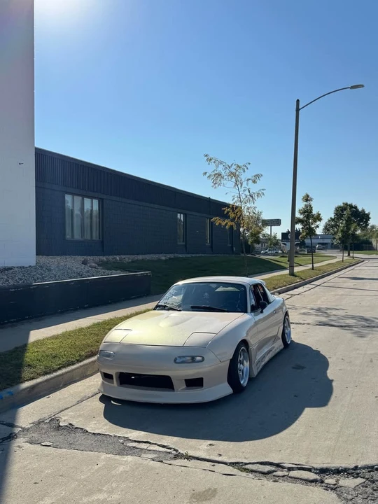 1990 Mazda NA MX-5 Miata - Image 2 of 9