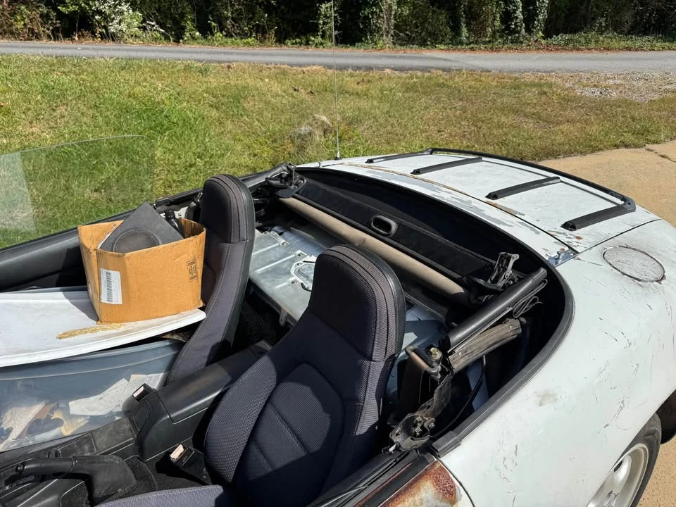 1990 Mazda NA MX-5 Miata - Image 9 of 13