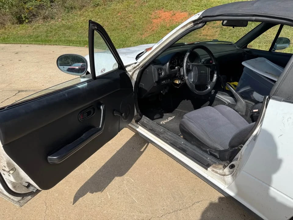 1990 Mazda NA MX-5 Miata - Image 7 of 13