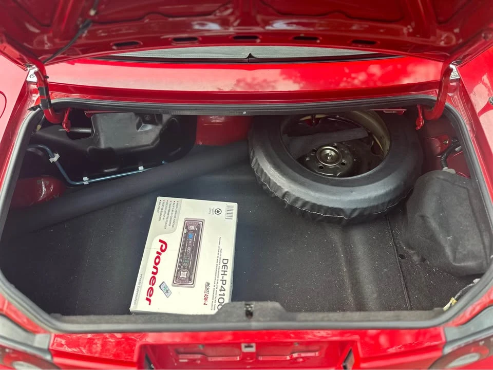 1990 Mazda NA MX-5 Miata - Image 18 of 19
