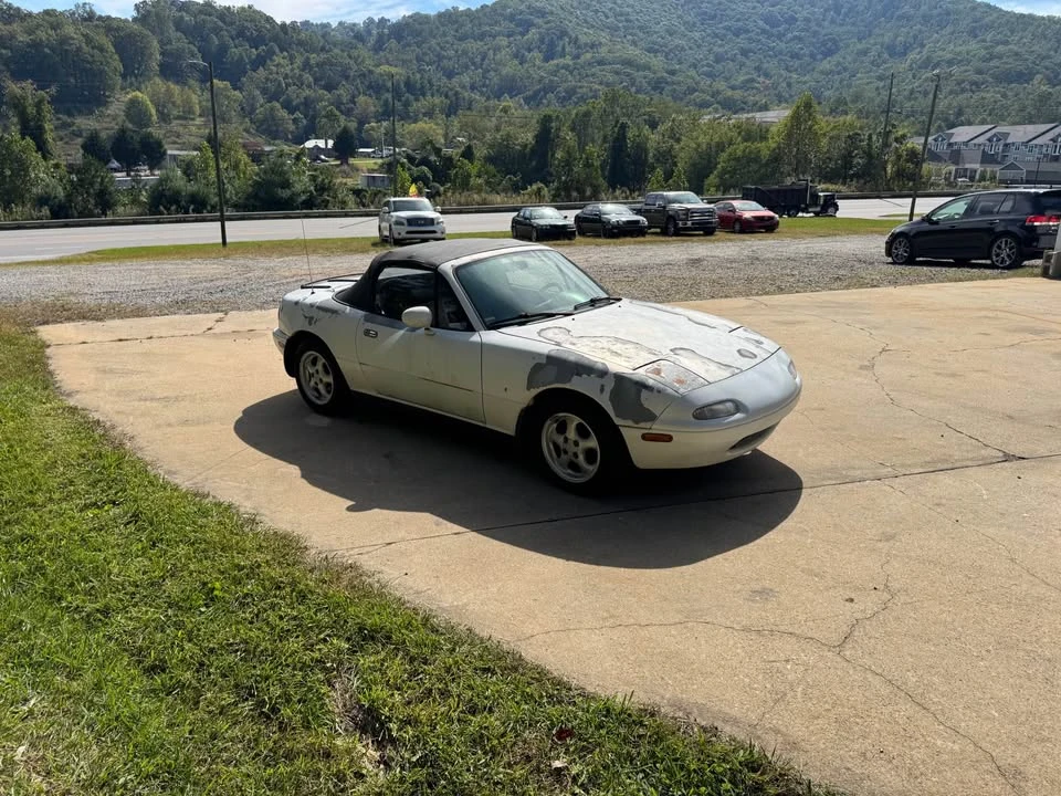 1990 Mazda NA MX-5 Miata - Image 5 of 13