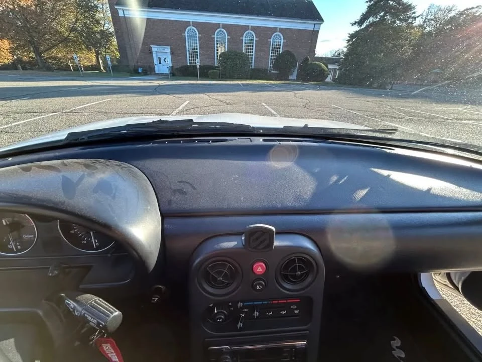 1990 Mazda NA MX-5 Miata - Image 10 of 14