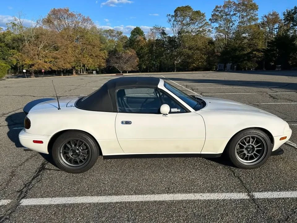 1990 Mazda NA MX-5 Miata - Image 7 of 14