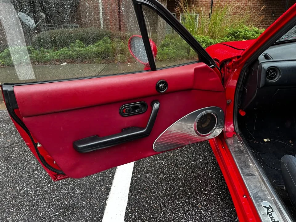 1990 Mazda NA MX-5 Miata - Image 9 of 10