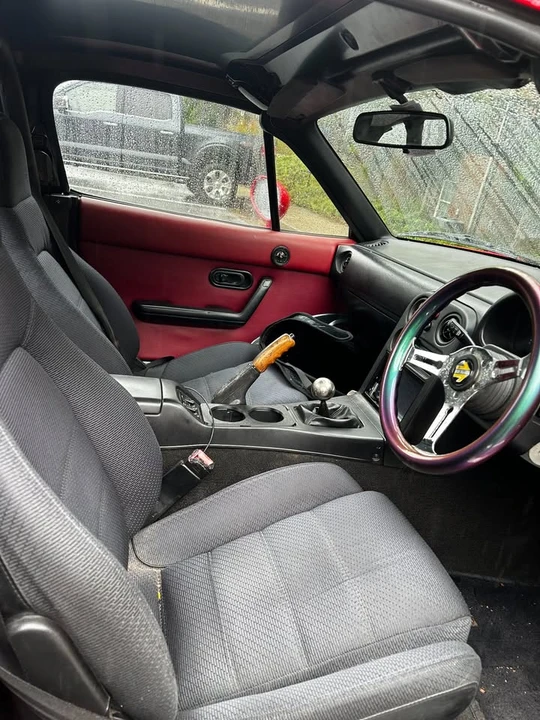 1990 Mazda NA MX-5 Miata - Image 7 of 10