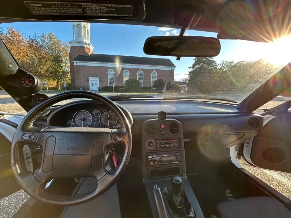 1990 Mazda NA MX-5 Miata - Image 11 of 14