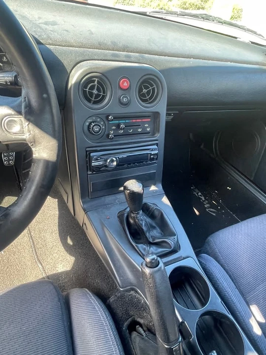 1990 Mazda NA MX-5 Miata - Image 13 of 15