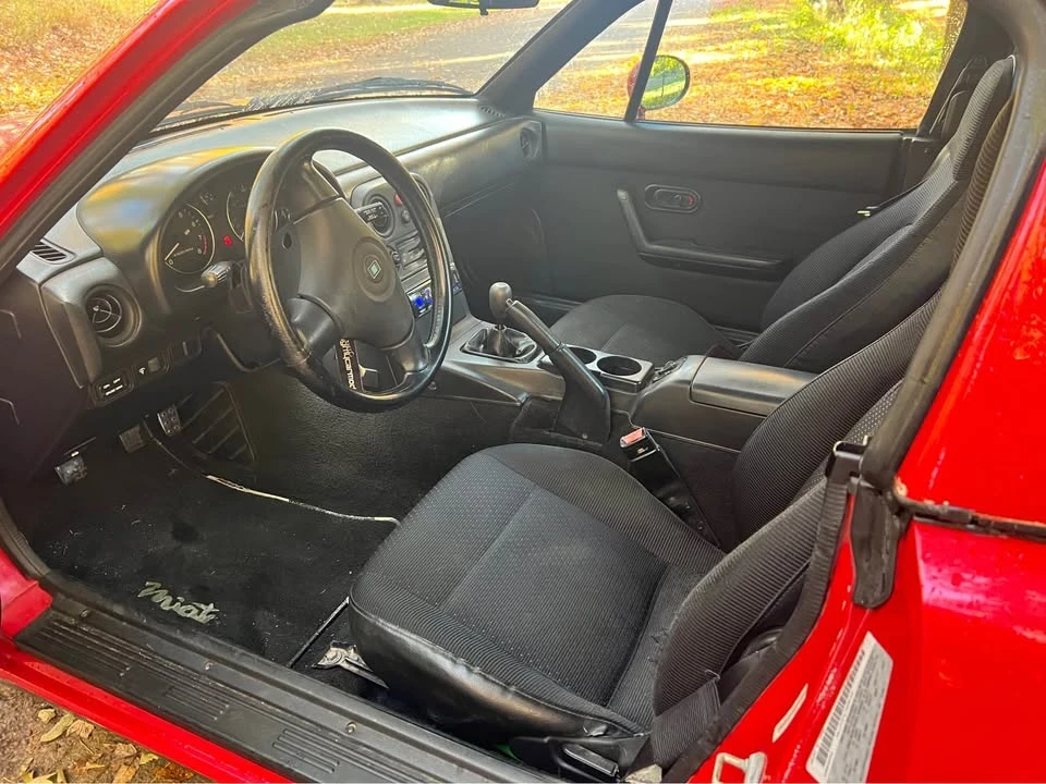 1990 Mazda NA MX-5 Miata - Image 7 of 12