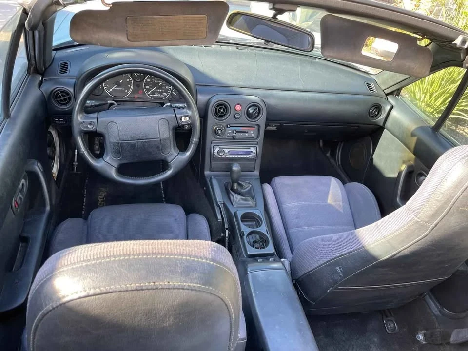 1990 Mazda NA MX-5 Miata - Image 6 of 11
