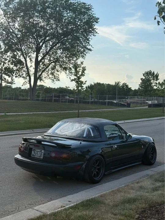 1990 Mazda NA MX-5 Miata - Image 5 of 10