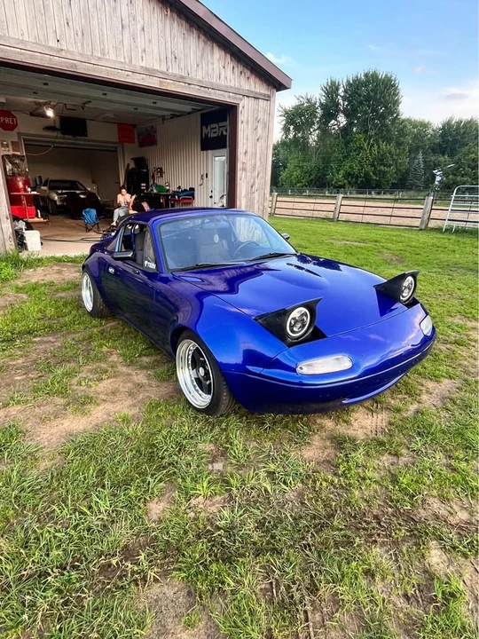 1990 Mazda NA MX-5 Miata - Image 2 of 17
