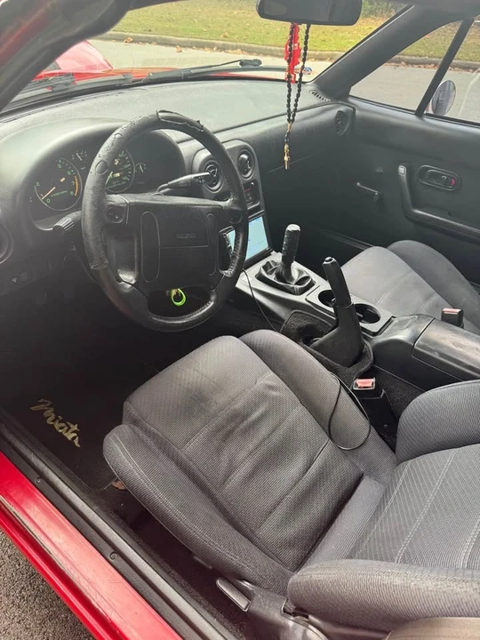 1990 Mazda NA MX-5 Miata - Image 5 of 10