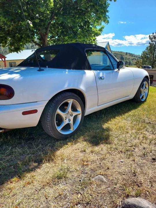 1990 Mazda NA MX-5 Miata - Image 3 of 4