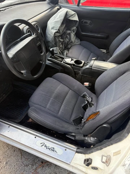 1990 Mazda NA MX-5 Miata - Image 4 of 4