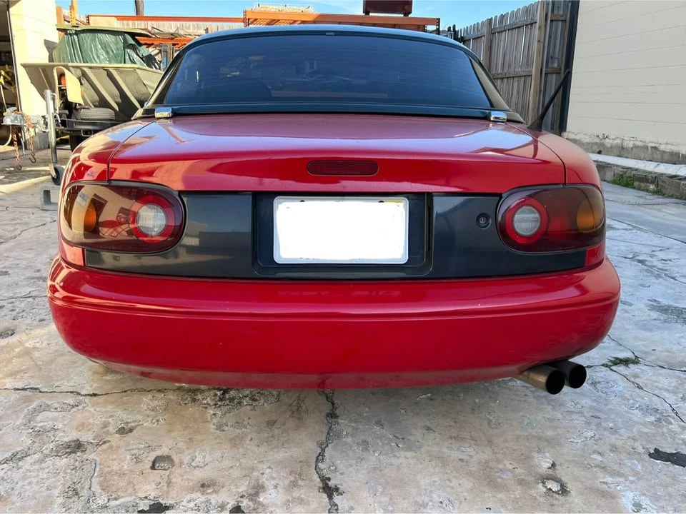 1990 Mazda NA MX-5 Miata - Image 5 of 15