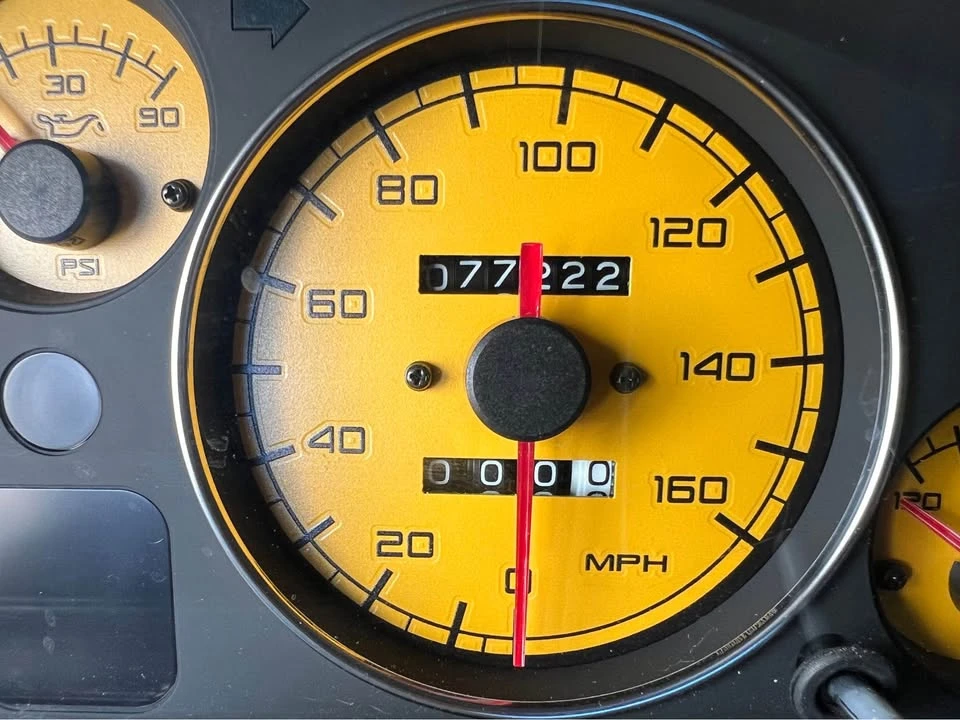 1990 Mazda NA MX-5 Miata - Image 10 of 15