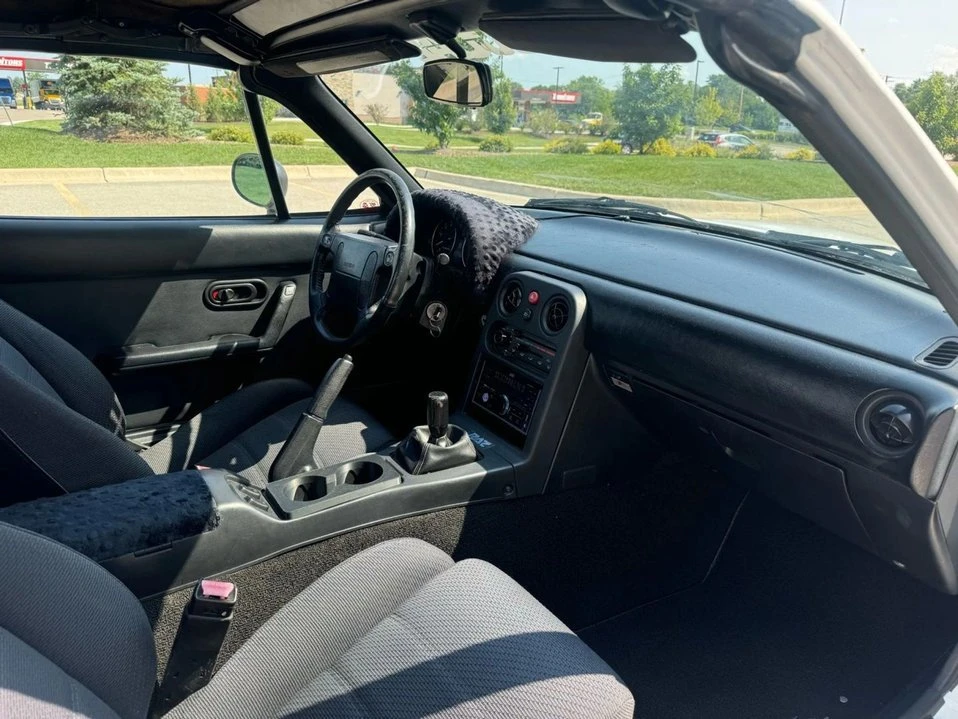 1990 Mazda NA MX-5 Miata - Image 13 of 18