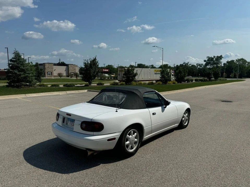 1990 Mazda NA MX-5 Miata - Image 5 of 18
