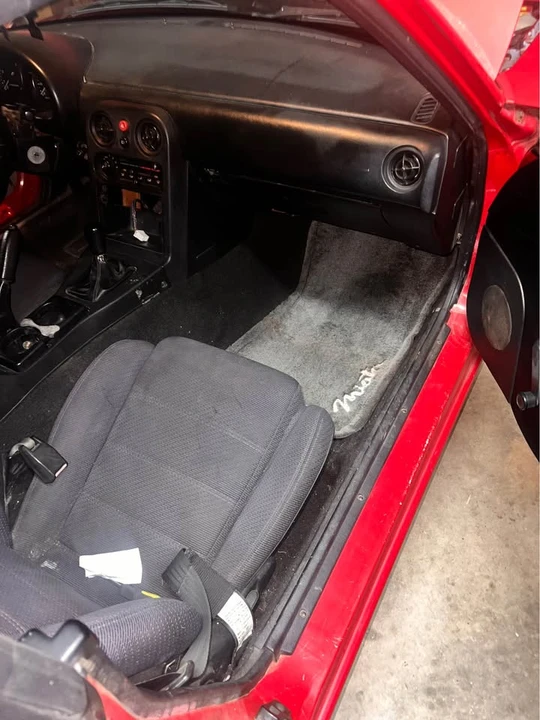 1990 Mazda NA MX-5 Miata - Image 8 of 9