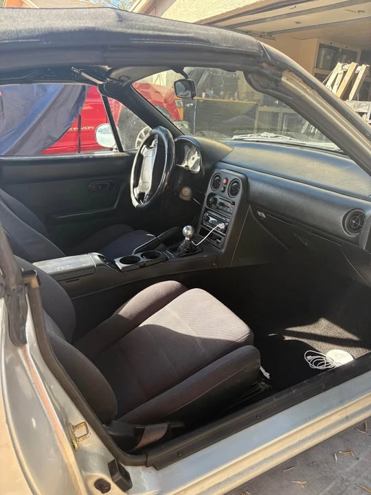1990 Mazda NA MX-5 Miata - Image 6 of 8