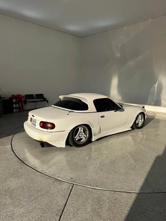 1990 Mazda NA MX-5 Miata - Image 6 of 6