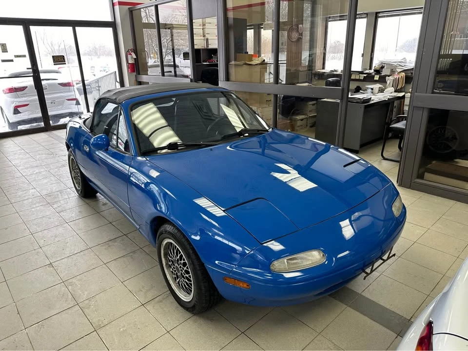 1990 Mazda NA MX-5 Miata - Image 2 of 16