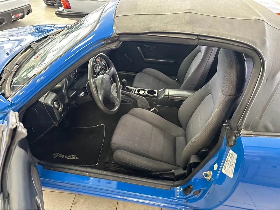1990 Mazda NA MX-5 Miata - Image 13 of 16