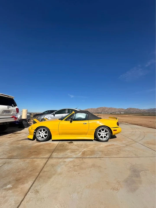 1990 Mazda NA MX-5 Miata - Image 2 of 10