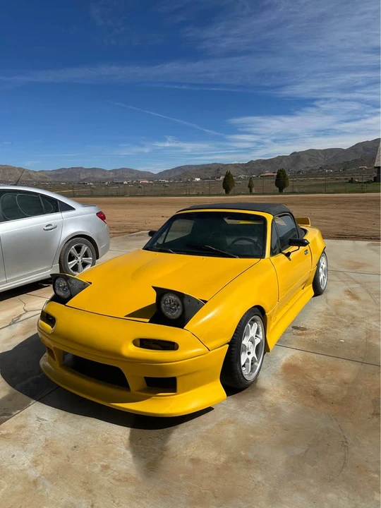 1990 Mazda NA MX-5 Miata - Image 8 of 10