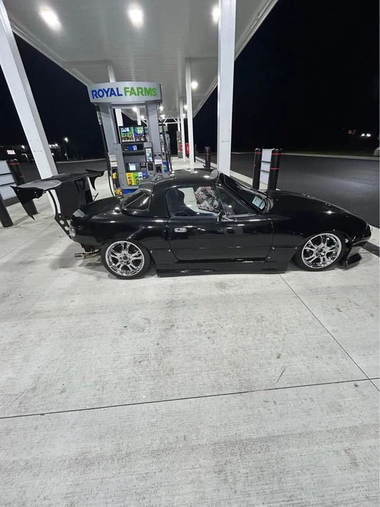 1990 Mazda NA MX-5 Miata - Image 5 of 9