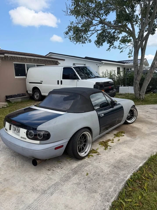 1990 Mazda NA MX-5 Miata - Image 2 of 4