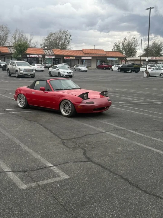 1990 Mazda NA MX-5 Miata - Image 8 of 9