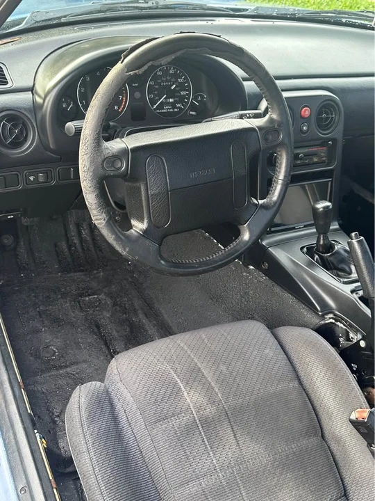 1990 Mazda NA MX-5 Miata - Image 5 of 10
